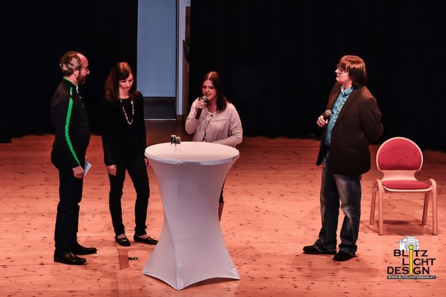 Uschi Peer, Marion Heiseler und Georg Juen erklärten die Sparte "Guat drauf" und informierten über bereits geplante Aktivitäten, um die Generationen am Sonnenplateau dörferübergreifend miteinander zu vernetzen