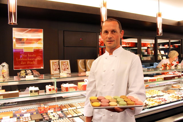 Von den hauseigenen LaaKronen werden jede Woche 20.000 erzeugt - die Nachfrage geht in die Millionen!