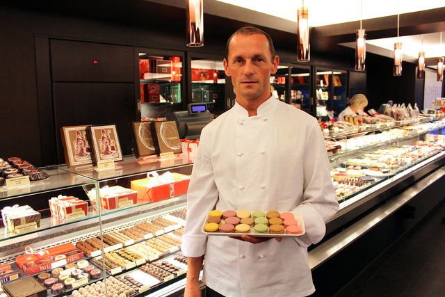 Von den hauseigenen Laakronen werden jede Woche 20.000 erzeugt - die Nachfrage geht in die Millionen!