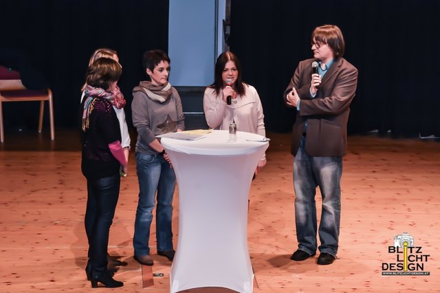 Uschi Peer, Annemarie Kofler, Monika Tripp-Hafele und Dominika Wachter informierten über die zahlreichen Angebote im Pflegebereich in Zusammenarbeit mit dem Sozial- und Gesundheitssprengel