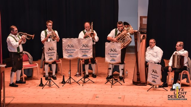 Für die musikalische Umrahmung der Veranstaltung sorgte die Tanzlmusi Sonnenplateau