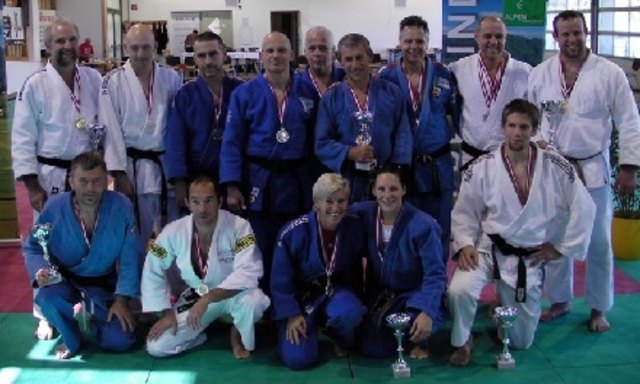 Reichraming Coach Johann Reisinger (links vorne) belegt beim 1. offenen Salzburg Masters den 1. Platz | Foto: Judo LV Salzburg