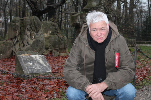 "Die Besucher in Schönbrunn sollten die Gedenktafeln lesen können", meint Hans Popp