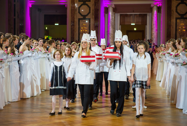 Süßes Gewinnspiel: Das beste Selfie gewinnt zwei Ballkarten! | Foto: ballguide-fotoservice.at