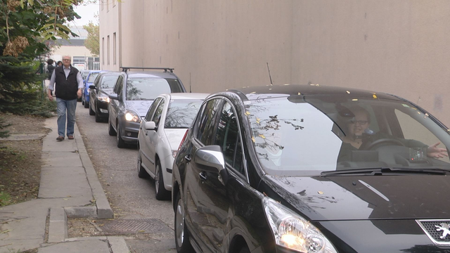 Direkte Zufahrt zum Flohmarkeingang