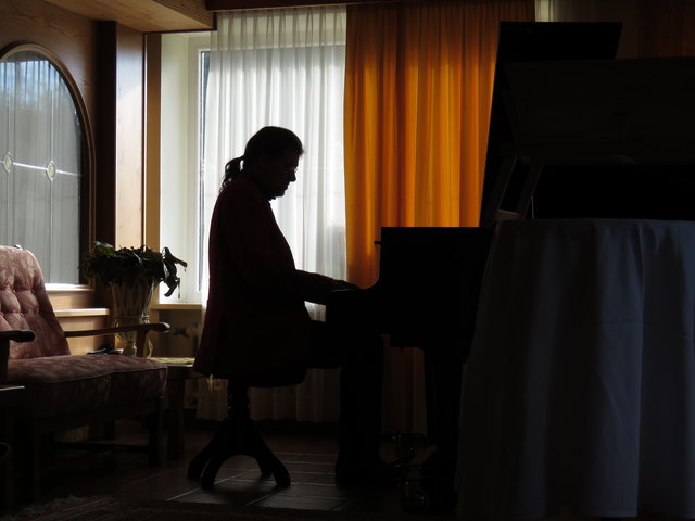 Jürgen Plich am Klavier