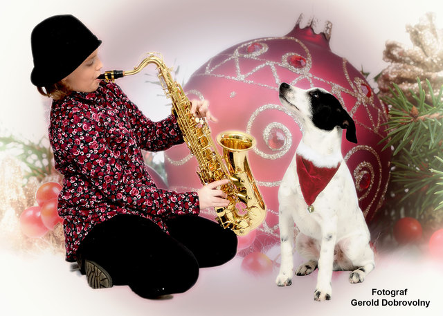 Sarah - Sophie wünscht allen  "FROHE WEIHNACHTEN"