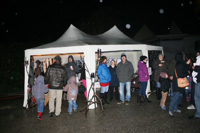 Die Besucher zeigten großes Interesse am Infostand der Brauchtumsgruppe "Donnas Kirchna Percht".