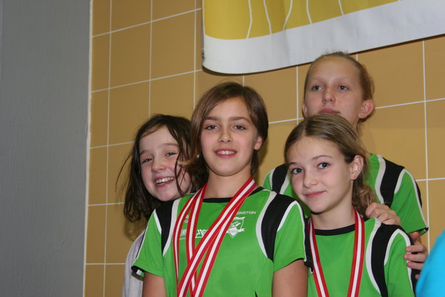 Mädelsstaffel mit Anika Hofer, Alexandra Forster, Julia Pühringer und Lena Leitner