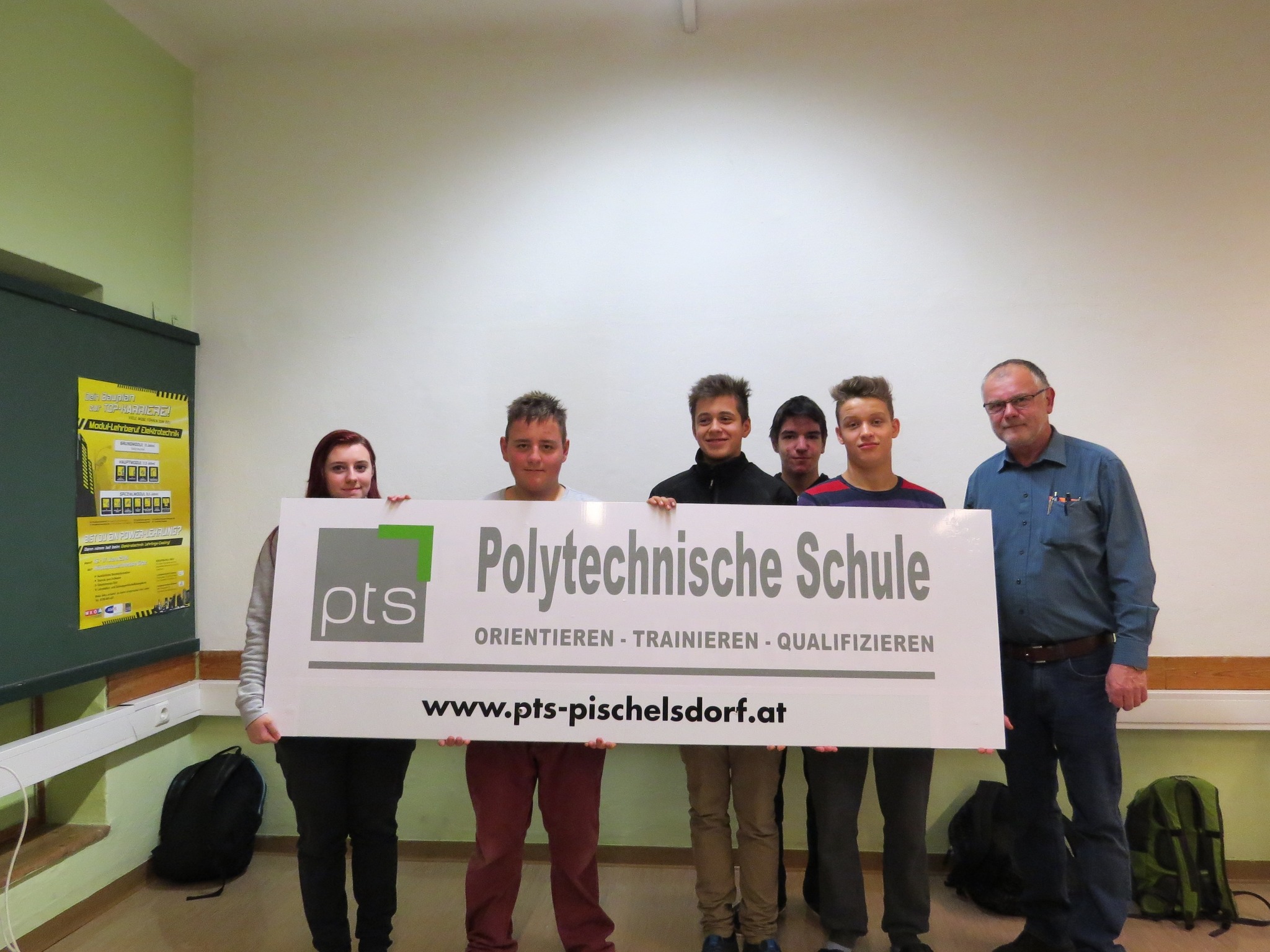 Neues Logo F r Die Polytechnische Schule Pischelsdorf Graz Umgebung neues-logo-f-r-die-polytechnische-schule-pischelsdorf-graz-umgebung