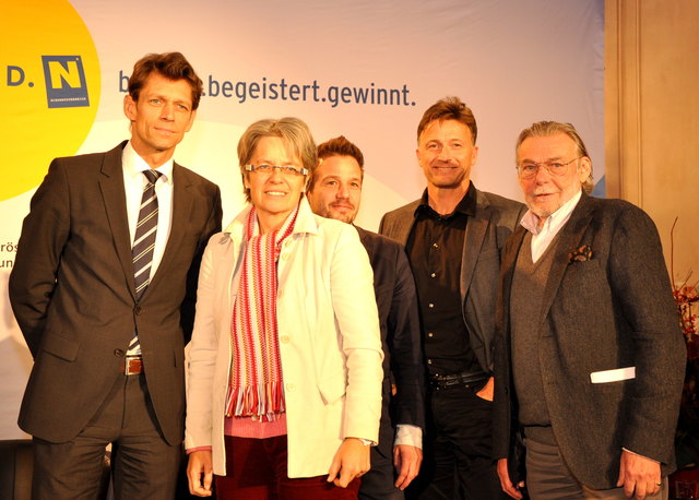 Michael Buchleitner (Wachau Marathon), Landesrätin Petra Bohuslav, Klaus Grabler (MANOVA), Gernot Kellermayr (VSSÖ) und Ernst Aichinger (Sportartikelhandel).
