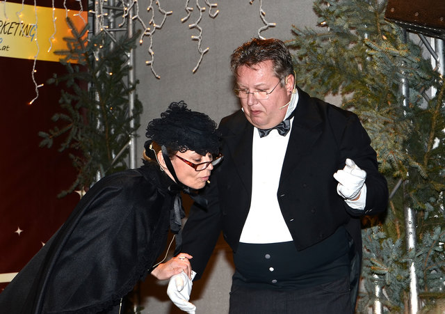 Dinner for One am Korneuburger Adventmarkt mit Uschi Schibl und Gottfried Berger (2014)