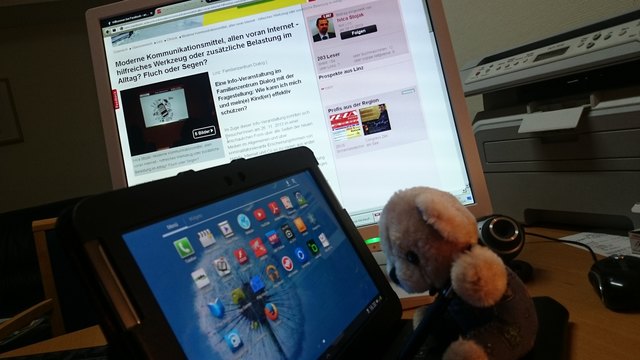 Moderne Kommunikationsmittel, allen voran Internet - hilfreiches Werkzeug oder zusätzliche Belastung im Alltag? Fluch oder Segen? Alle Antworten auf diese und ähnliche Fragen bekommen Sie - völlig kostenblos! - im Familienzentum Dialog, Melicharstr. 2, 4020 Linz am besagten Info-Abend!
