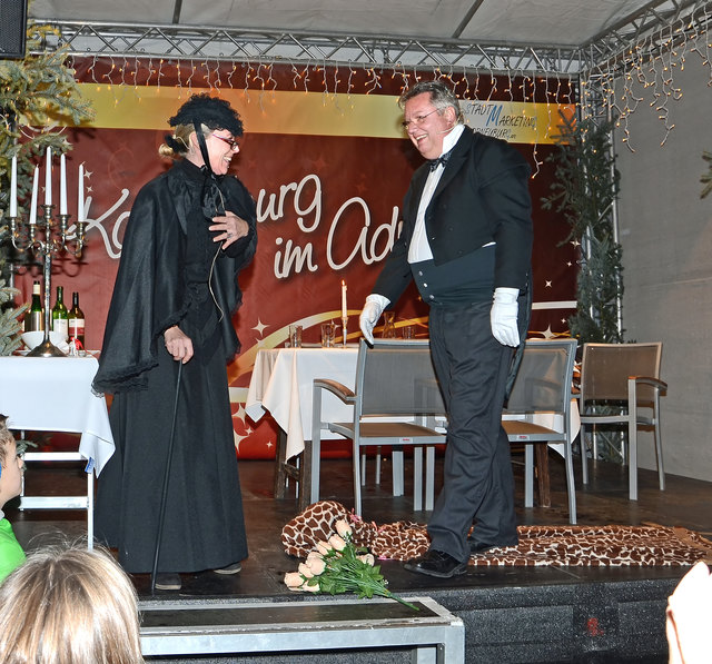 Dinner for One am Korneuburger Adventmarkt mit Uschi Schibl und Gottfried Berger (2014)