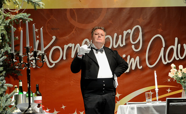 Dinner for One am Korneuburger Adventmarkt mit Uschi Schibl und Gottfried Berger (2014)