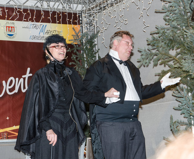 Dinner for One am Korneuburger Adventmarkt mit Uschi Schibl und Gottfried Berger (2014)