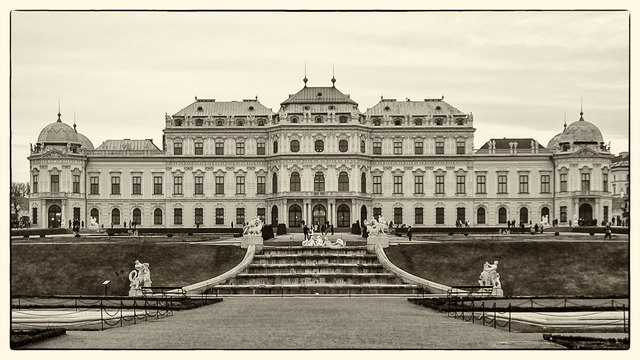 Vor dem vereinbarten Termin blieb noch etwas Zeit für einen kleinen Spaziergang durch den Schlosspark