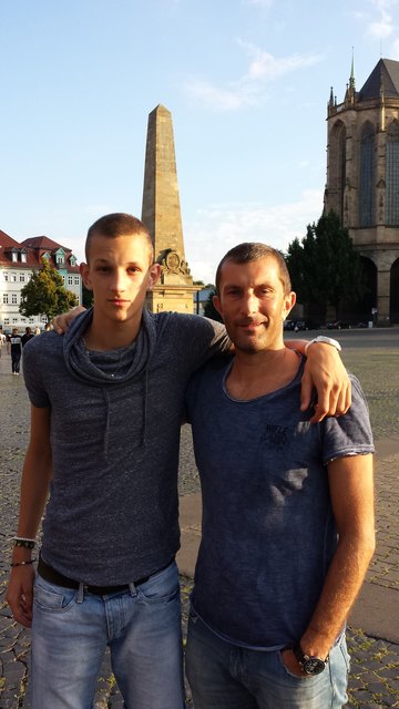 Vater und Sohn. Der Klagenfurter Walter Kogler coacht RW Erfurt, sein 16-jähriger Filius kickt im Nachwuchs des Drittligisten | Foto: KK