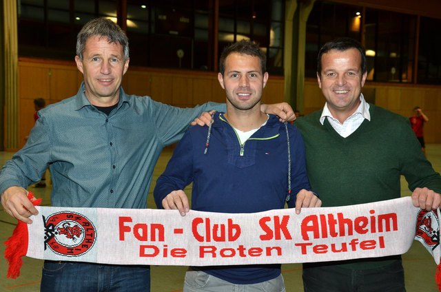 Günther Schachl (l.) übergab das Traineramt an Roman Baumgartner. Mit dieser Lösung ist auch Präsident Franz Mitterbauer zufrieden. | Foto: Vorich