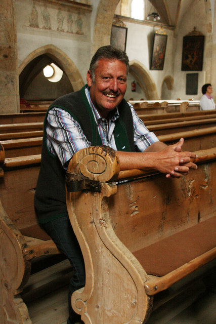 Bernhard Rohrmoser, Pfarrer in Mariapfarr und Landes-Bergrettungskurator.