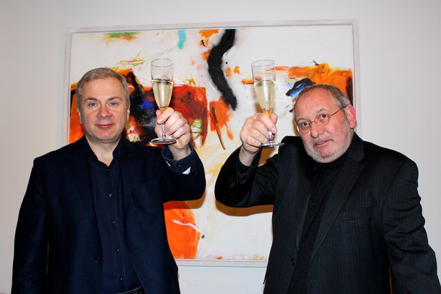 Prosit Neujahr! Ob daheim mit Freunden, im Theater, im Gasthaus oder beim Galadiner: Der Silvester im 3. bietet viele Möglichkeiten zum Feiern.
