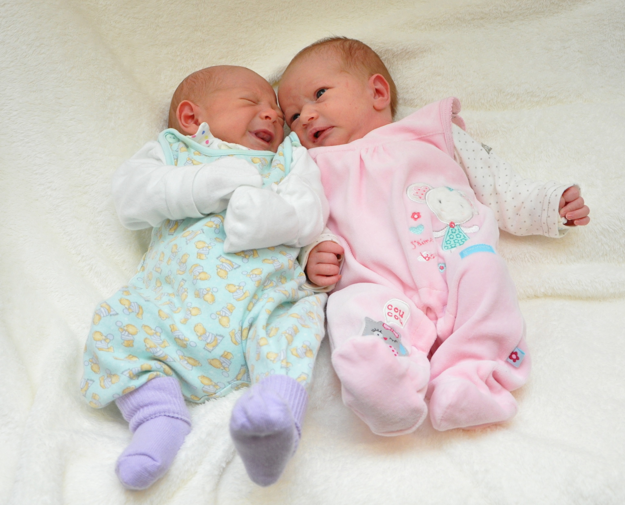 Süßes Baby-Duo beim Fotoshooting - Freistadt