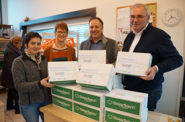 Monika Dengg und Gabriele Novak (Vinzimarkt) mit Werner Pail (Steirerfleisch) und Hans Peter Bäck (styriabrid) (v.l.). | Foto: Mempör