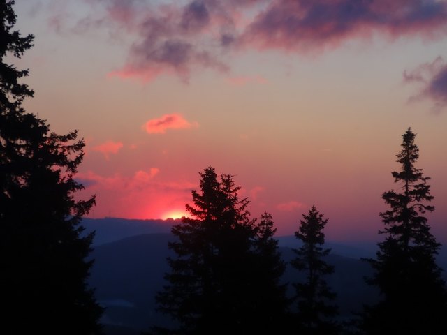 Neuschnee in der Nacht, Schneestapfen auf den Berg,  und dann dieser Sonnenaufgang - entschleunigen, Weihnachten spüren und genießen