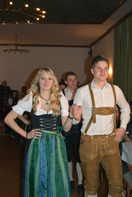Dier Eröffnungspolonaise der Landjugendgruppe Straßburg | Foto: KK