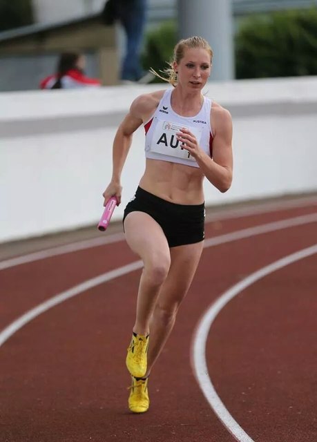 Viola Kleiser auf der Laufbahn | Foto: privat