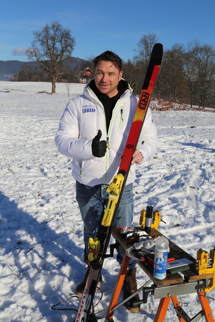 Christian Mayer verabreichte einem Ski aus den 90er-Jahren ein Verjüngungskur.
