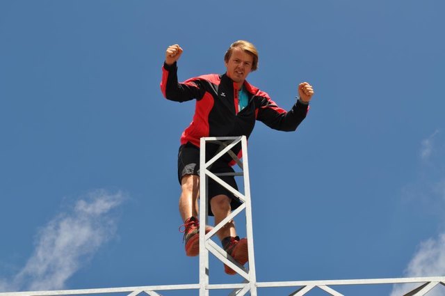 Jakober machte "Nägel mit Köpfe" und machte eine Ausbildung zum Zimmermann. | Foto: Privat