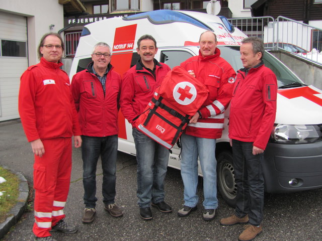 v.l.: RK-Ortsstellenleiter Michael Hecher, Gerhard Aschbacher (Kassier), Rudolf Neuschitzer (Obmann), FirstResponder Gustav Opriessnig, Kurt Zechner (Schriftführer)