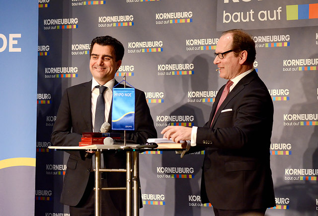 Bürgermeister Christian Gepp und Gerald Gross (Neujahrsempfang der Korneuburger Wirtschaft)