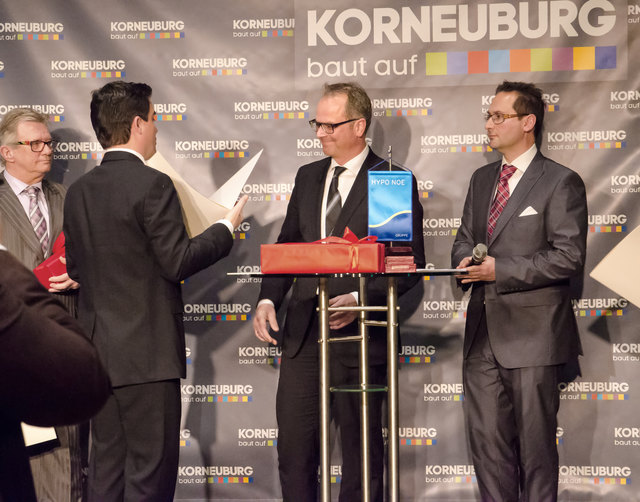 Bürgermeister Christian Gepp, Ing. Mag. Robert Angel und Stadtrat Andreas Minnich (Neujahrsempfang der Korneuburger Wirtschaft)