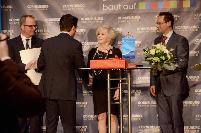 Bürgermeister Christian Gepp, Brigitte Meister und Stadtrat Andreas Minnich (Neujahrsempfang der Korneuburger Wirtschaft)