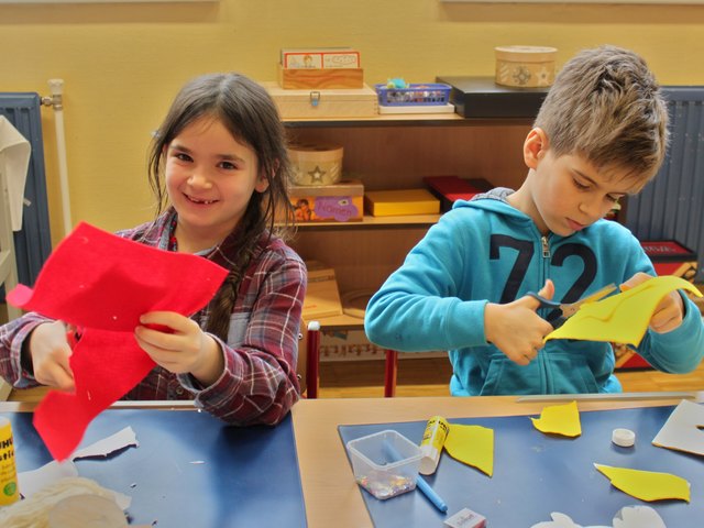 Eifriges Schneiden-ein Stern entsteht