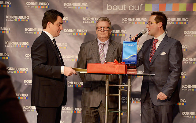 Bürgermeister Christian Gepp, Gerald Stum und Stadtrat Andreas Minnich (Neujahrsempfang der Korneuburger Wirtschaft)
