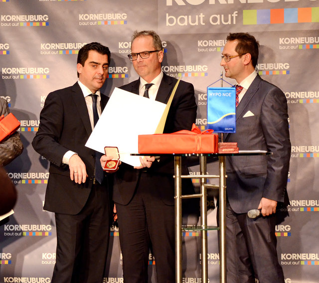Bürgermeister Christian Gepp, Ing. Mag. Robert Angel und Stadtrat Andreas Minnich (Neujahrsempfang der Korneuburger Wirtschaft)