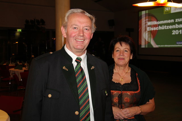 Josef Knopper und sein Team laden zum Eisschützenball | Foto: KK