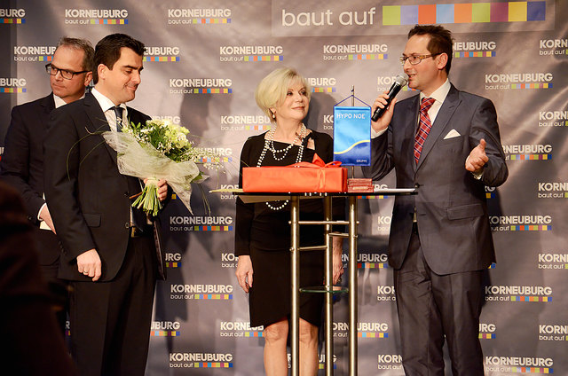 Bürgermeister Christian Gepp, Brigitte Meister und Stadtrat Andreas Minnich (Neujahrsempfang der Korneuburger Wirtschaft)