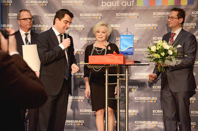 Bürgermeister Christian Gepp, Brigitte Meister und Stadtrat Andreas Minnich (Neujahrsempfang der Korneuburger Wirtschaft)