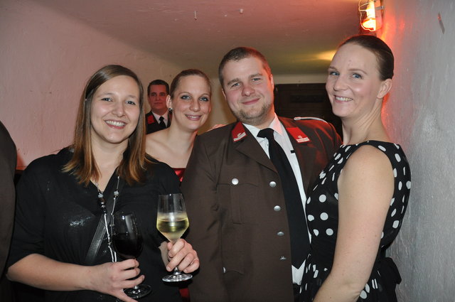 Nicht nur Floriani Günter Hagen konnte in Anbetracht hübscher Gäste wie Manuela Ofner, Stefanie Taborsky und Daniela Retzl zufrieden lächeln.