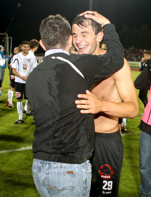 Bald wieder vereint: Spezia-Coach Nenad Bjelica (l.) und Mihret Topcagic. Beide kennen sich aus FC-Kärnten- und WAC-Zeiten | Foto: Kuess