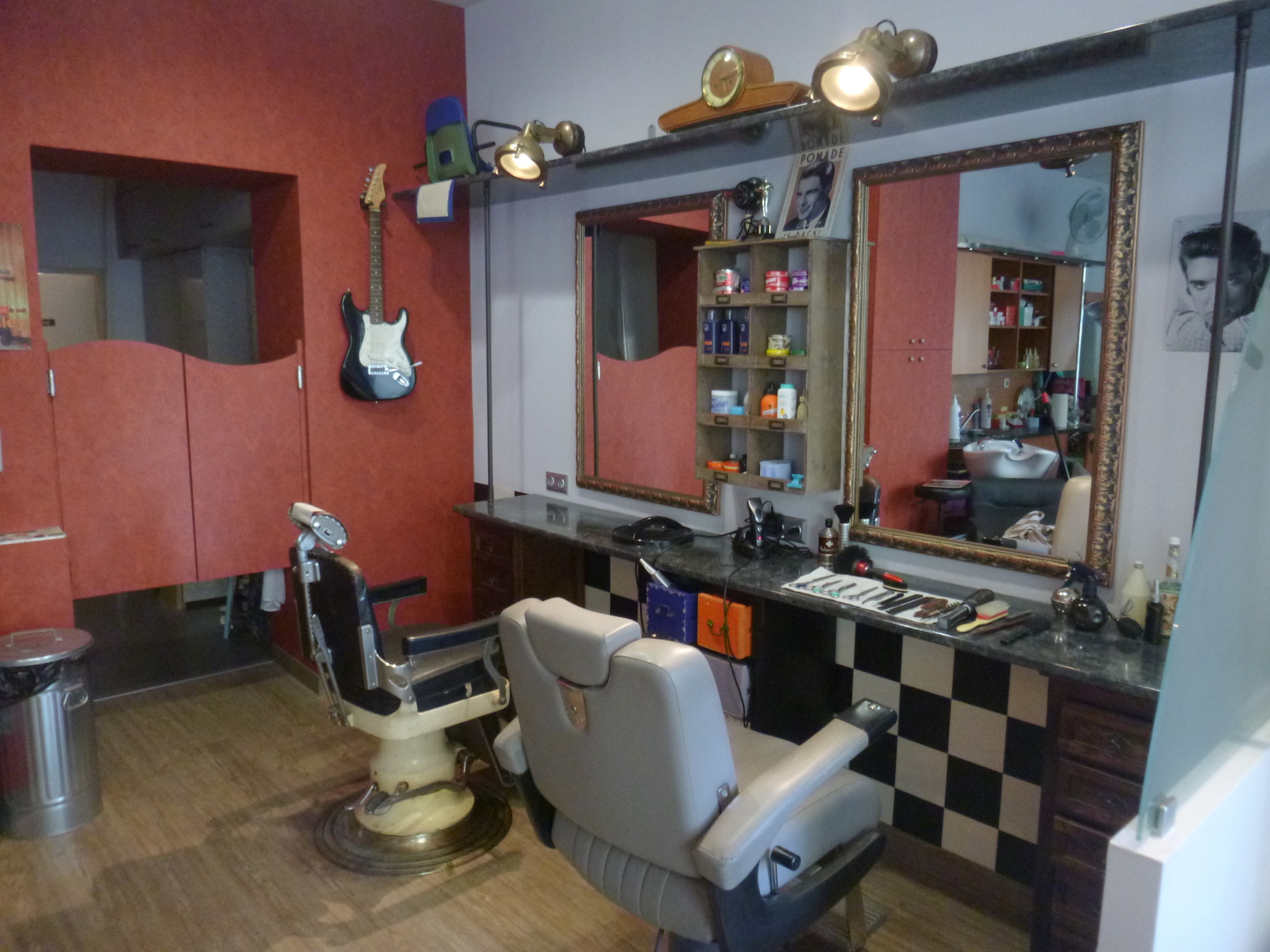 the one and only Barbershop - Innere Stadt