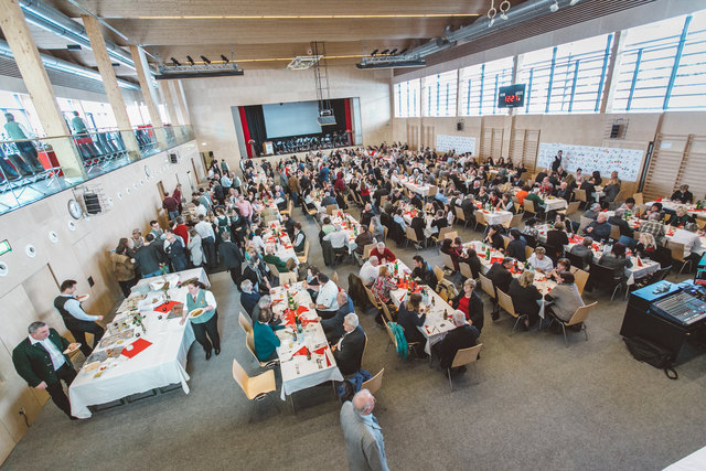 Die KUSS-Halle in Seiersberg war bis auf den letzten Platz gefühlt. Rund 400 Bewohner waren zum Neujahrsbrunch gekommen. | Foto: Gemeinde Seiersberg