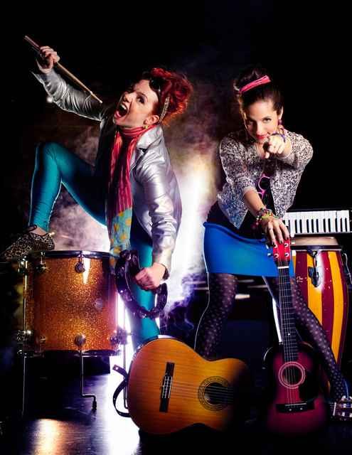 Kernölamazonen verbinden Wort, Musik und Spiel zu einer rasenden Mischung aus Kabarett und Musiktheater. | Foto: Julia Wesely