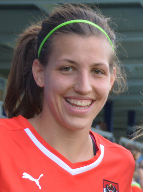 Lisa-Marie Makas ist Teamstürmerin und will neben dem Cup 2015 auch den Meisterteller holen.