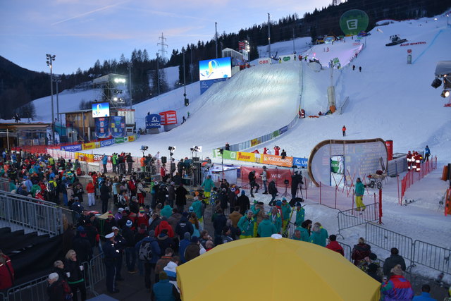 Rund 3.000 Besucher kamen zur Eröffnung der Freestyle Ski- & Snowboard WM in die Gemeinde St. Georgen am Kreischberg.