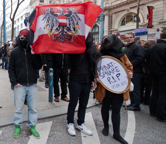 Protest am 31. März 2012 gegen die Einführung der Vorratsdatenspeicherung in Österreich. | Foto: flickr.com / Markus Hametner CC BY 2.0 [modified]